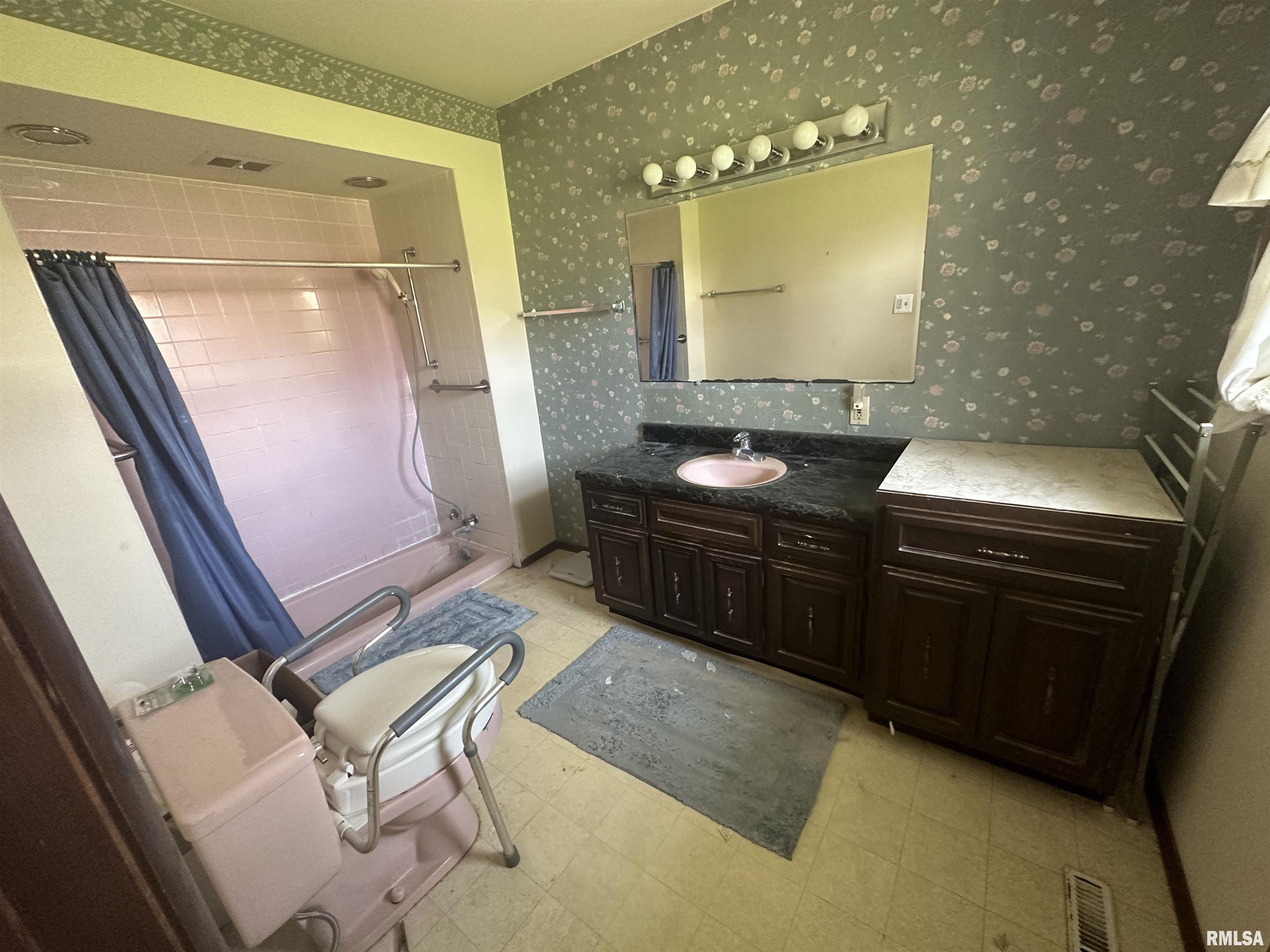 3103 St Anthony Road Quincy, IL 62305 - Photo 13 of 42 Gallery Image 13