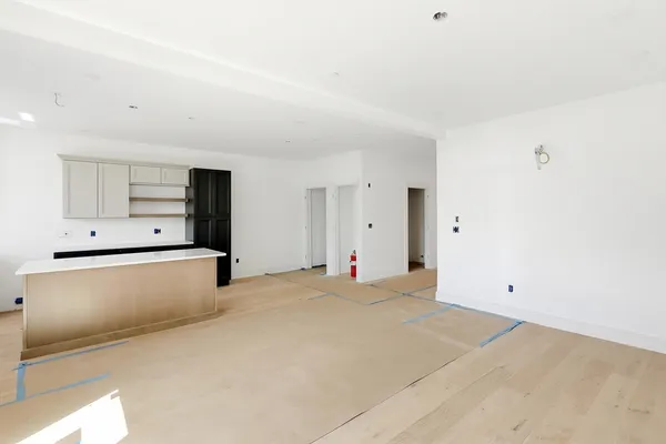 $659,900 | 13 Elizabeth Lane, Unit 13, Easthampton, MA 01027