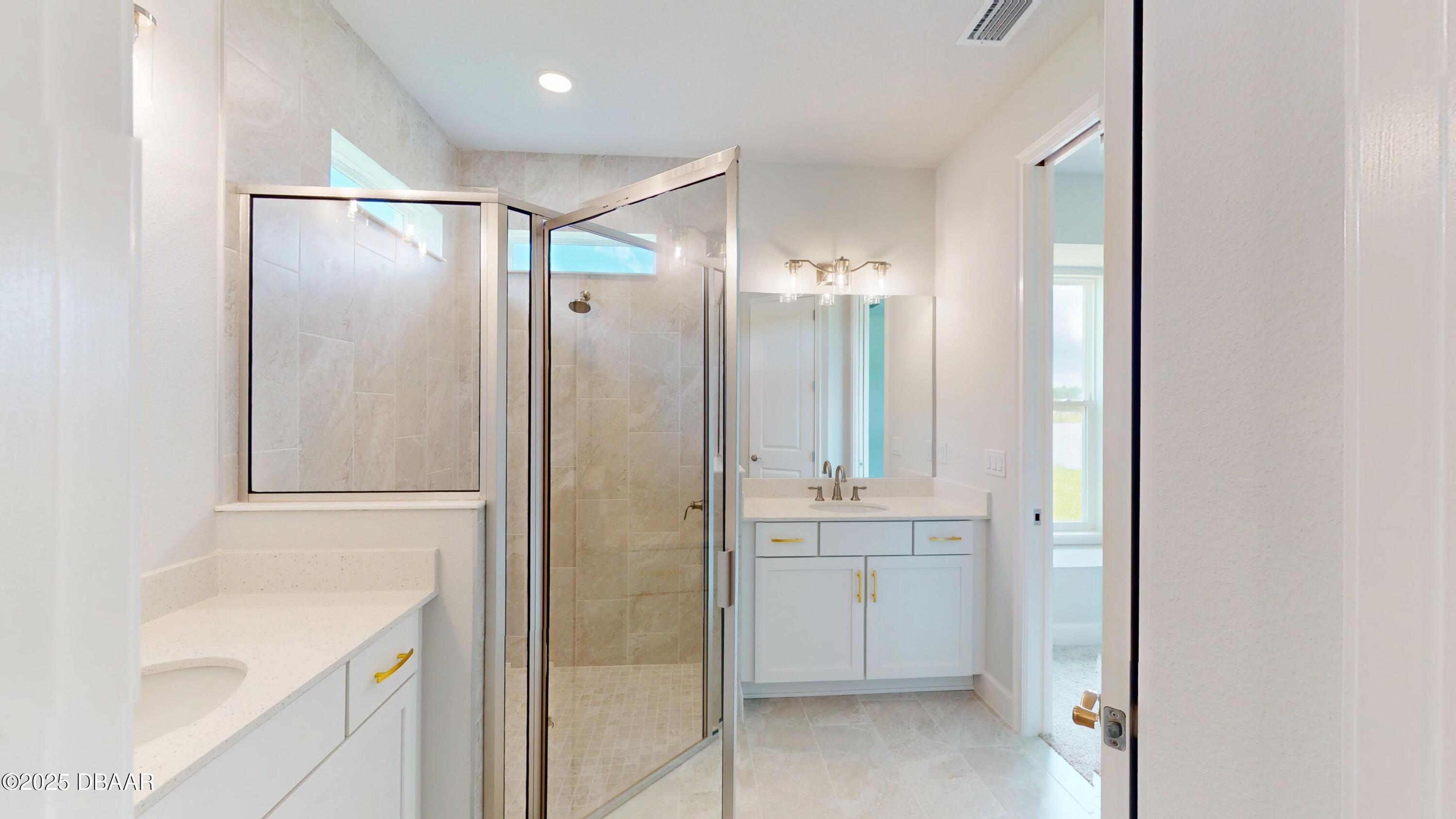 278 Azure Mist Way Daytona Beach, FL 32124 - Photo 19 of 38 18.Master Bath