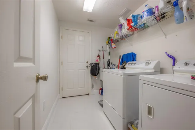 $775,000 | 18434 Eastwyck Drive, Tampa, FL 33647