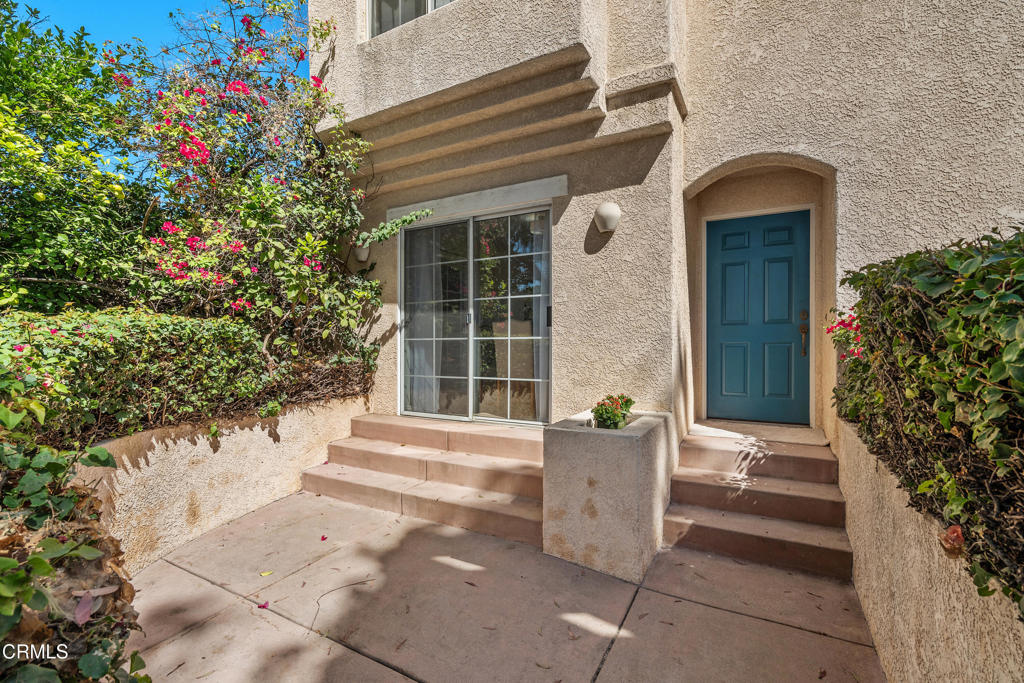1033 West Duarte Road, Unit A Arcadia, CA 91007 - Photo 2 of 21 front patio