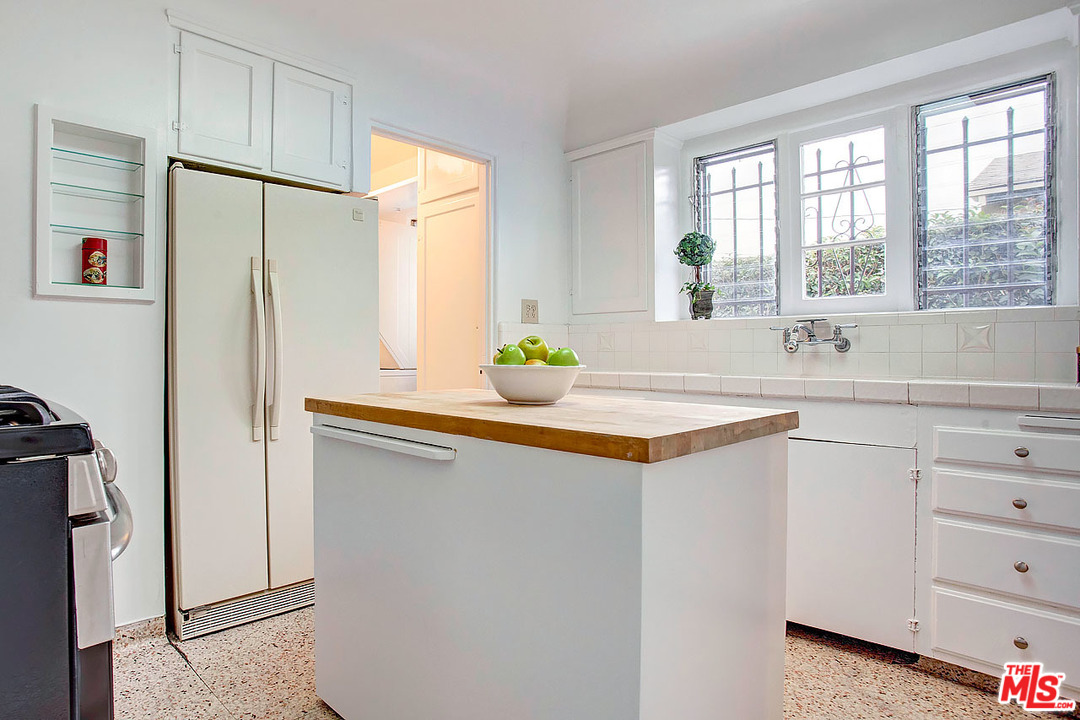 2911 West 77th Street Inglewood, CA 90305 - Photo 12 of 24