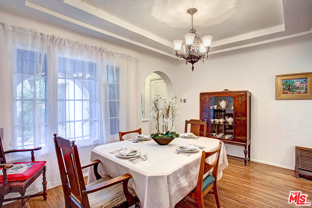 2911 West 77th Street Inglewood, CA 90305 - Photo 7 of 24