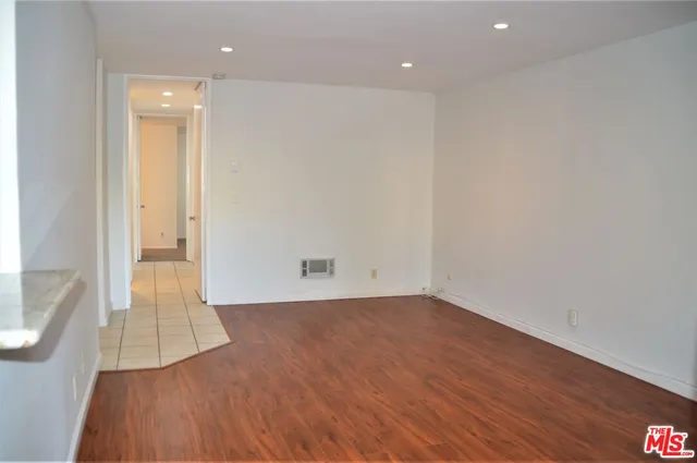 $3,250 | 6050 Canterbury Drive, Unit F205, Culver City, CA 90230