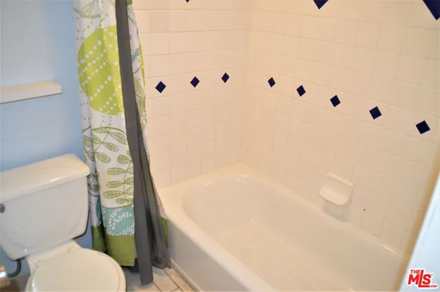 $3,250 | 6050 Canterbury Drive, Unit F205, Culver City, CA 90230