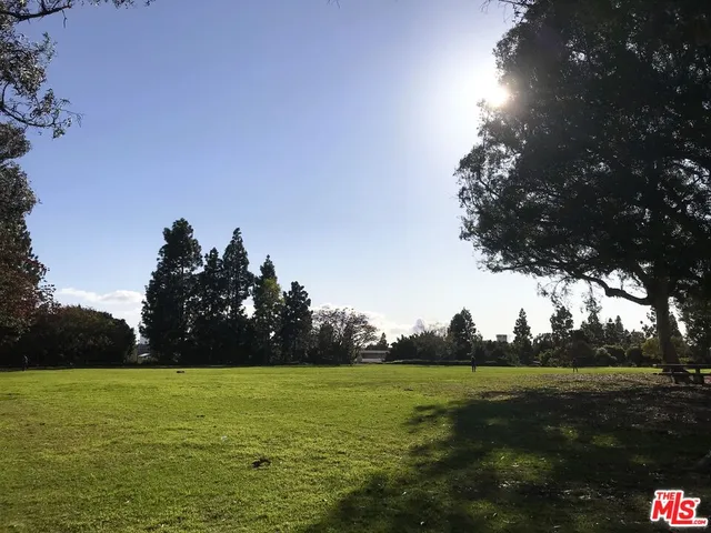 $3,250 | 6050 Canterbury Drive, Unit F205, Culver City, CA 90230