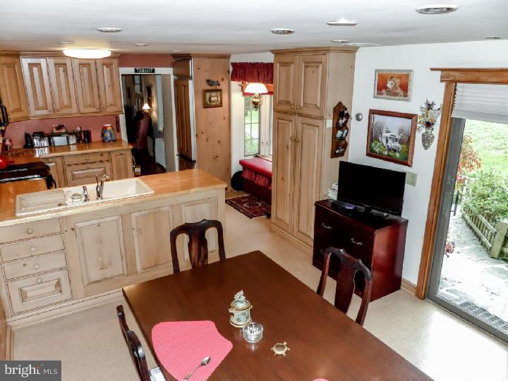 2830 Dark Hollow Road Jamison, PA 18929 - Photo 9 of 24 Kitchen