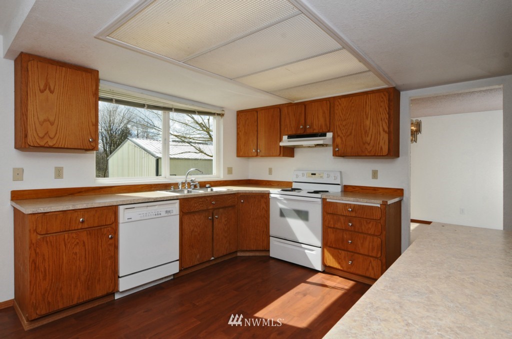 2430 191st Street Southeast Bothell, WA 98012 - Photo 8 of 15 Gallery Image 8