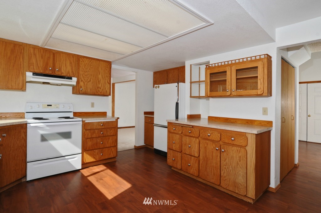 2430 191st Street Southeast Bothell, WA 98012 - Photo 9 of 15 Gallery Image 9
