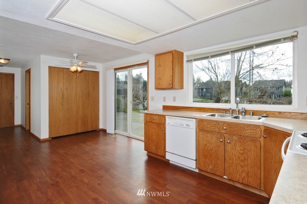2430 191st Street Southeast Bothell, WA 98012 - Photo 10 of 15 Gallery Image 10