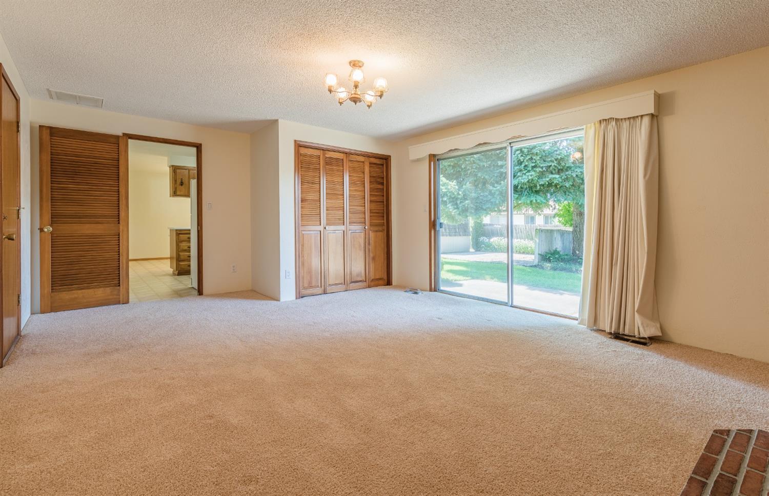 40 Donna Way Central Point, OR 97502 - Photo 7 of 32 Additional Photo