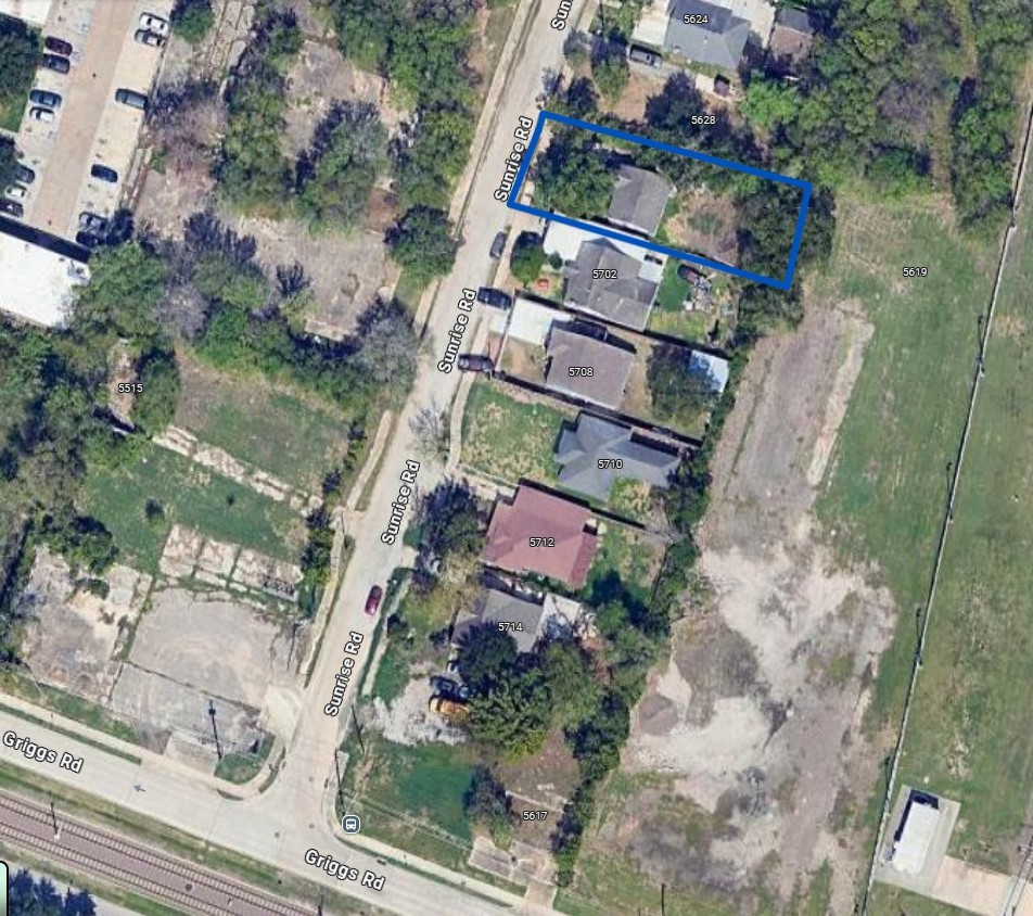 5632 Sunrise Road Houston, TX 77021 - Photo 2 of 7 an aerial view of a house with outdoor space