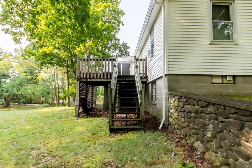 55 Old Worcester Road Webster, MA 01570 - Photo 5 of 21 Gallery Image 5