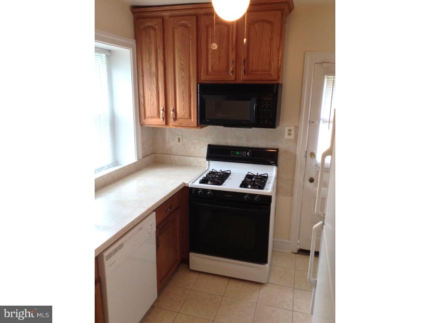 121 Crestview Road Upper Darby, PA 19082 - Photo 6 of 23 Kitchen