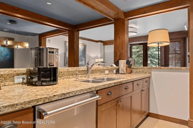 $6,450,000 | 7680 Granite Loop Road, Unit 556, Teton Village, WY 83001