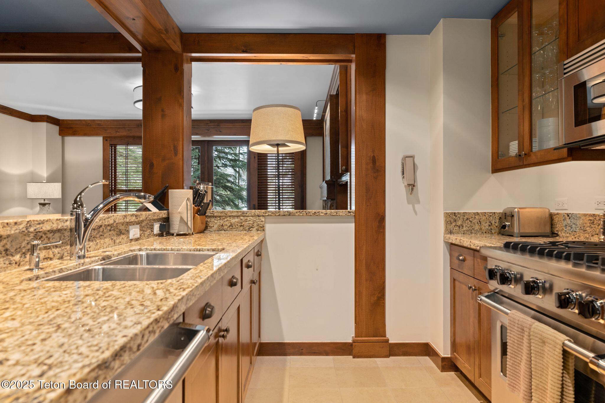 7680 Granite Loop Road, Unit 556 Teton Village, WY 83001 - Photo 12 of 26 Four Seasons 556-14