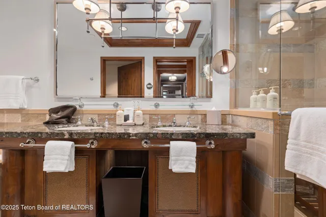 $6,450,000 | 7680 Granite Loop Road, Unit 556, Teton Village, WY 83001