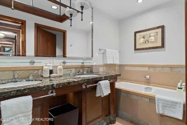 $6,450,000 | 7680 Granite Loop Road, Unit 556, Teton Village, WY 83001