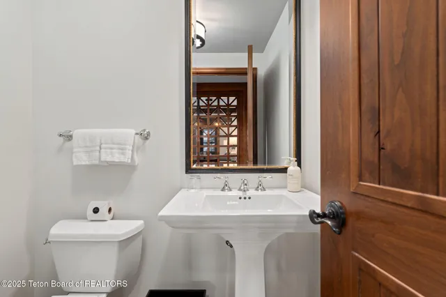 $6,450,000 | 7680 Granite Loop Road, Unit 556, Teton Village, WY 83001