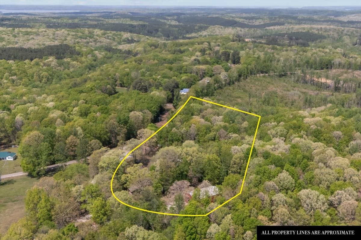 48 Hill Road Big Sandy, TN 38221 - Photo 48 of 54 a view of a bathroom