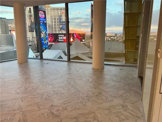 $4,700 | 3726 South Las Vegas Boulevard, Unit 811, Las Vegas, NV 89158