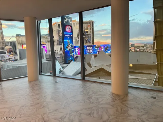 $4,700 | 3726 South Las Vegas Boulevard, Unit 811, Las Vegas, NV 89158