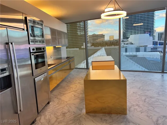 $4,700 | 3726 South Las Vegas Boulevard, Unit 811, Las Vegas, NV 89158