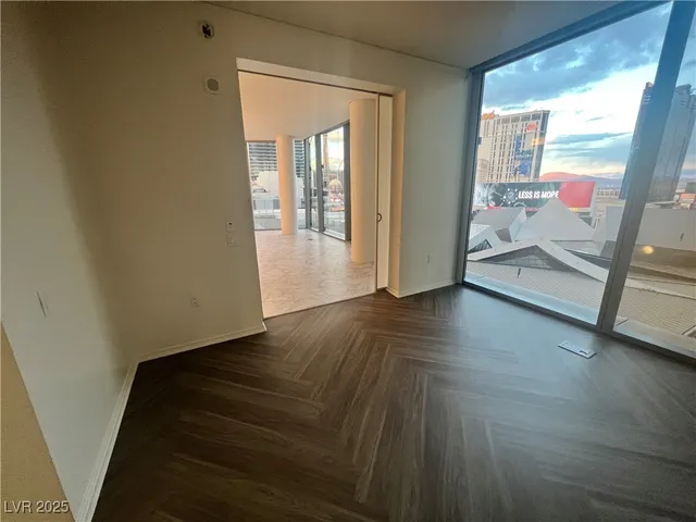 $4,700 | 3726 South Las Vegas Boulevard, Unit 811, Las Vegas, NV 89158