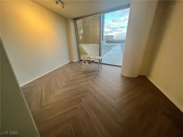 $4,700 | 3726 South Las Vegas Boulevard, Unit 811, Las Vegas, NV 89158