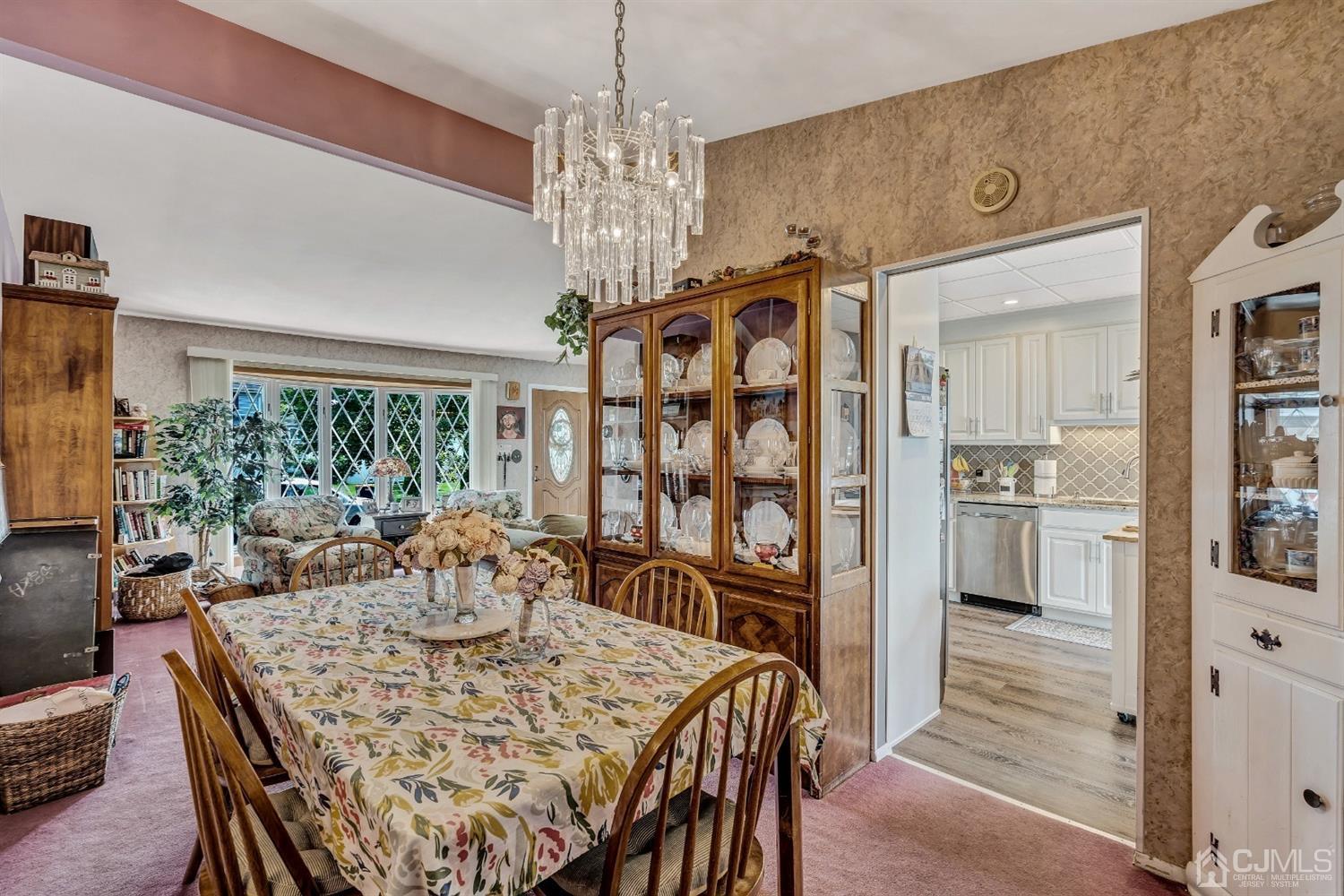 28 Mabaline Road Old Bridge, NJ 08857 - Photo 11 of 34 Living room