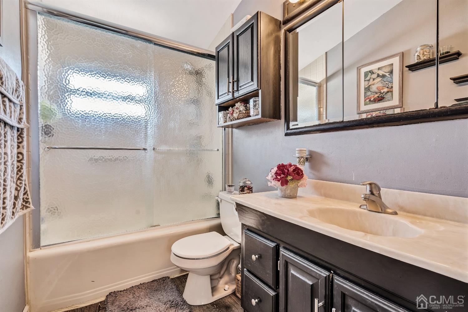 28 Mabaline Road Old Bridge, NJ 08857 - Photo 27 of 34 Main bathroom