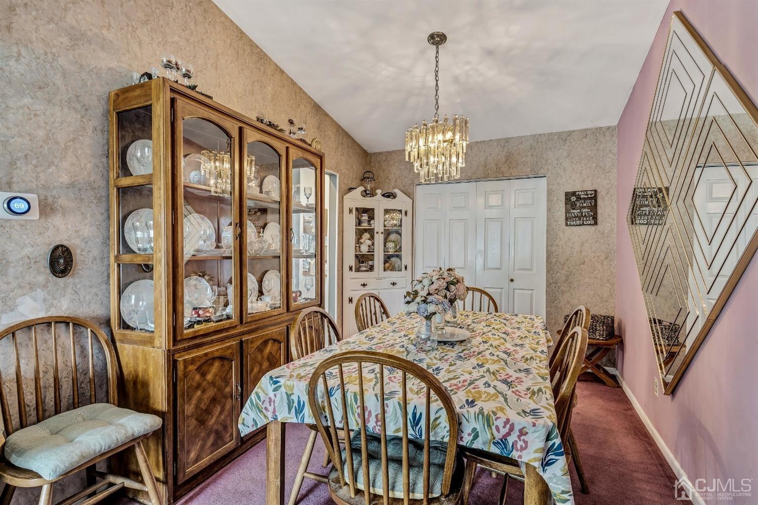 28 Mabaline Road Old Bridge, NJ 08857 - Photo 10 of 34 Living room