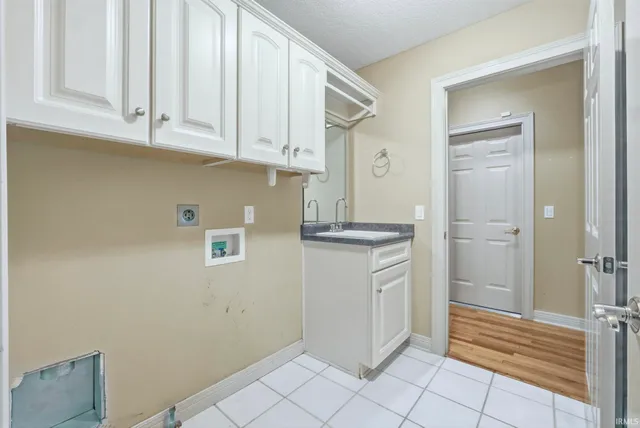 $535,000 | 2001 Calais Road, Fort Wayne, IN 46814