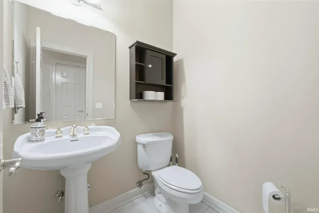 $535,000 | 2001 Calais Road, Fort Wayne, IN 46814