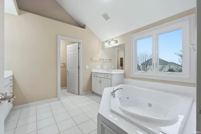 $535,000 | 2001 Calais Road, Fort Wayne, IN 46814