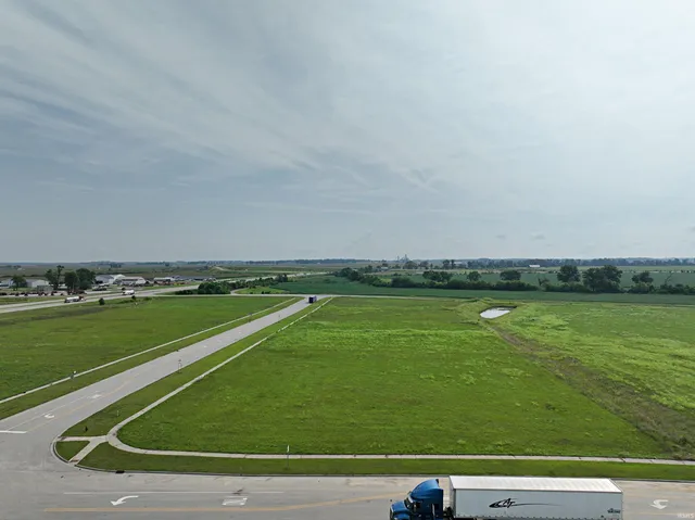 $333,450 | 9 Gateway Crossing, Washington, IN 47501