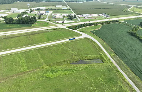 $333,450 | 9 Gateway Crossing, Washington, IN 47501