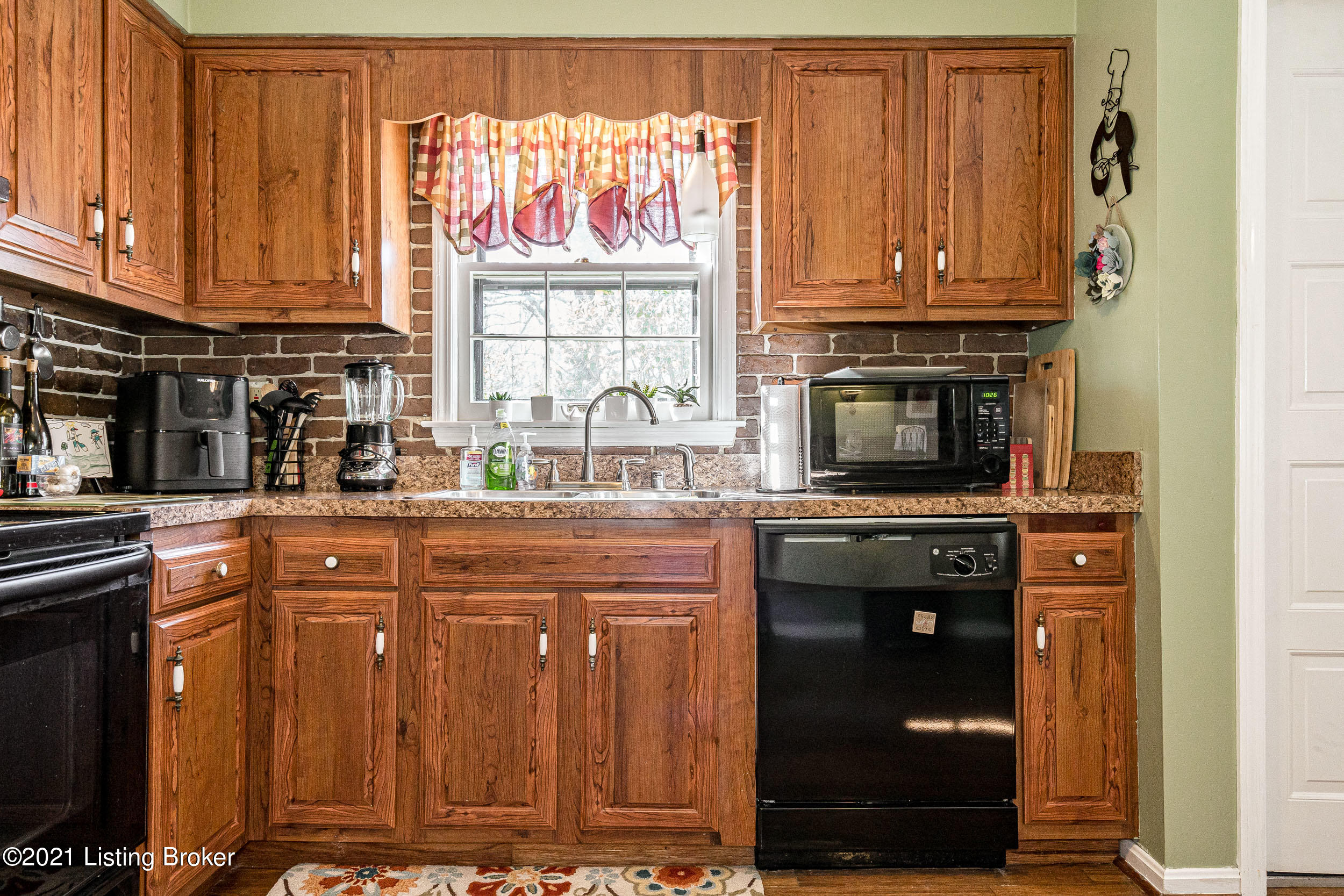 10600 St Rene Road Louisville, KY 40299 - Photo 15 of 53 10600 Saint Rene Rd-24