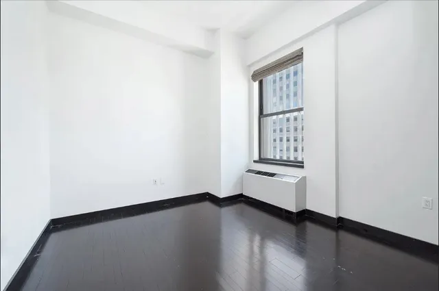 $1,899,900 | 20 Pine Street, Unit 3304 | Financial District