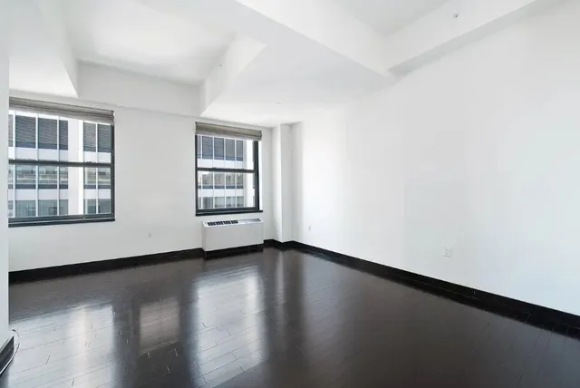 $1,899,900 | 20 Pine Street, Unit 3304 | Financial District