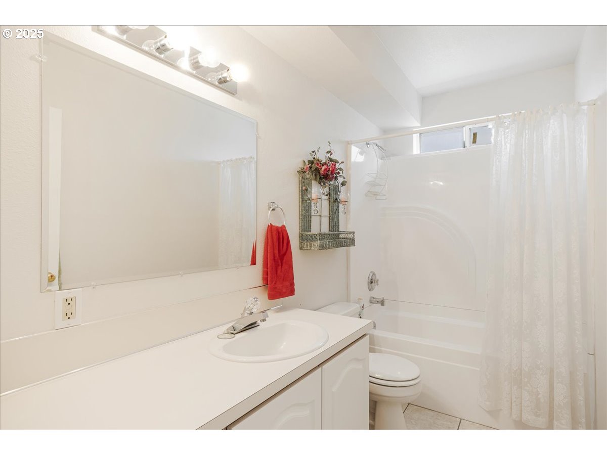 1825 Minnesota Street The Dalles, OR 97058 - Photo 23 of 47