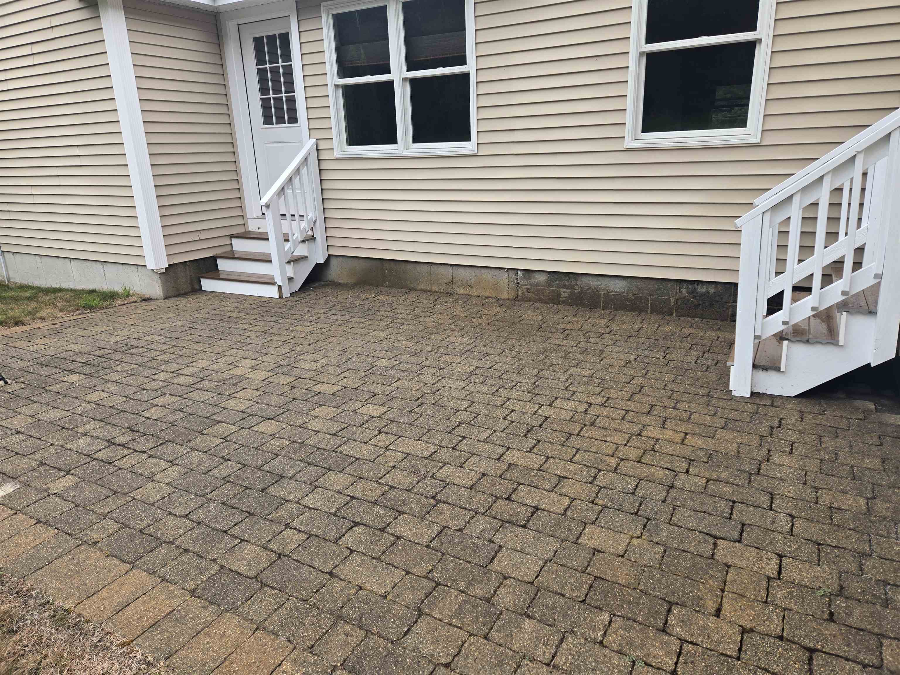82 Dutton Road Pelham, NH 03076 - Photo 8 of 57 Gallery Image 8