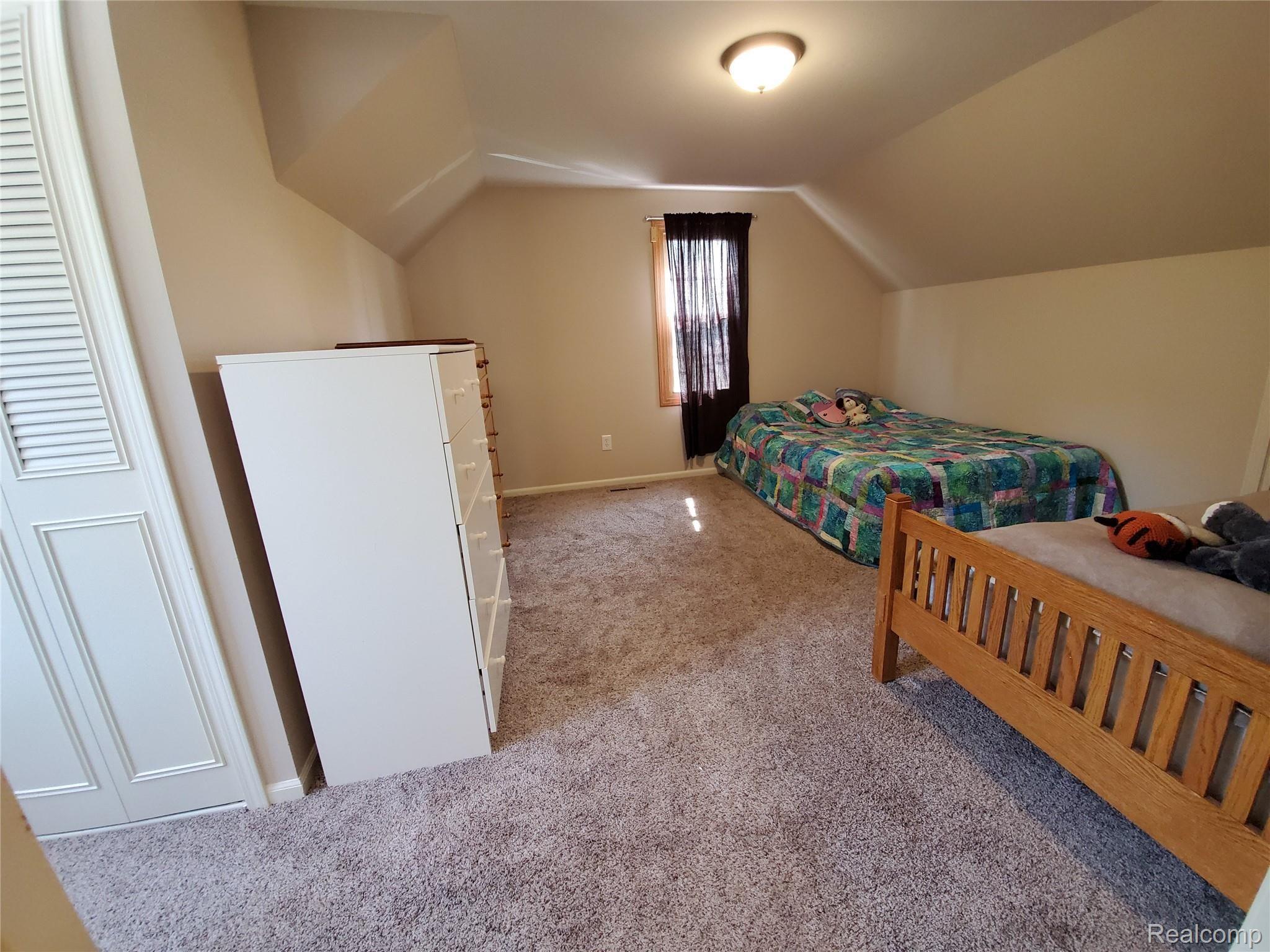 3225 Miller Road Flint, MI 48503 - Photo 17 of 18 Upstairs Bedroom.jpg