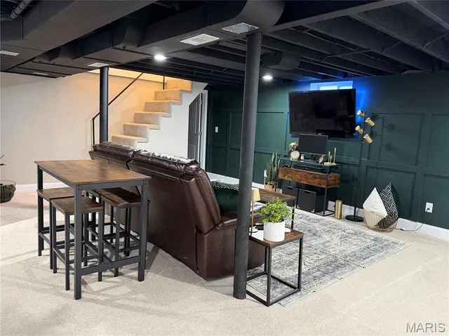 $175,000 | 864 Oakwood Lane, East Alton, IL 62024