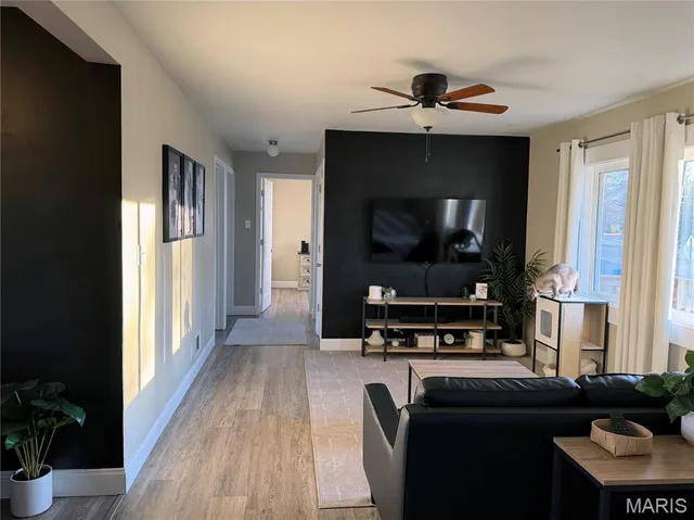 $175,000 | 864 Oakwood Lane, East Alton, IL 62024