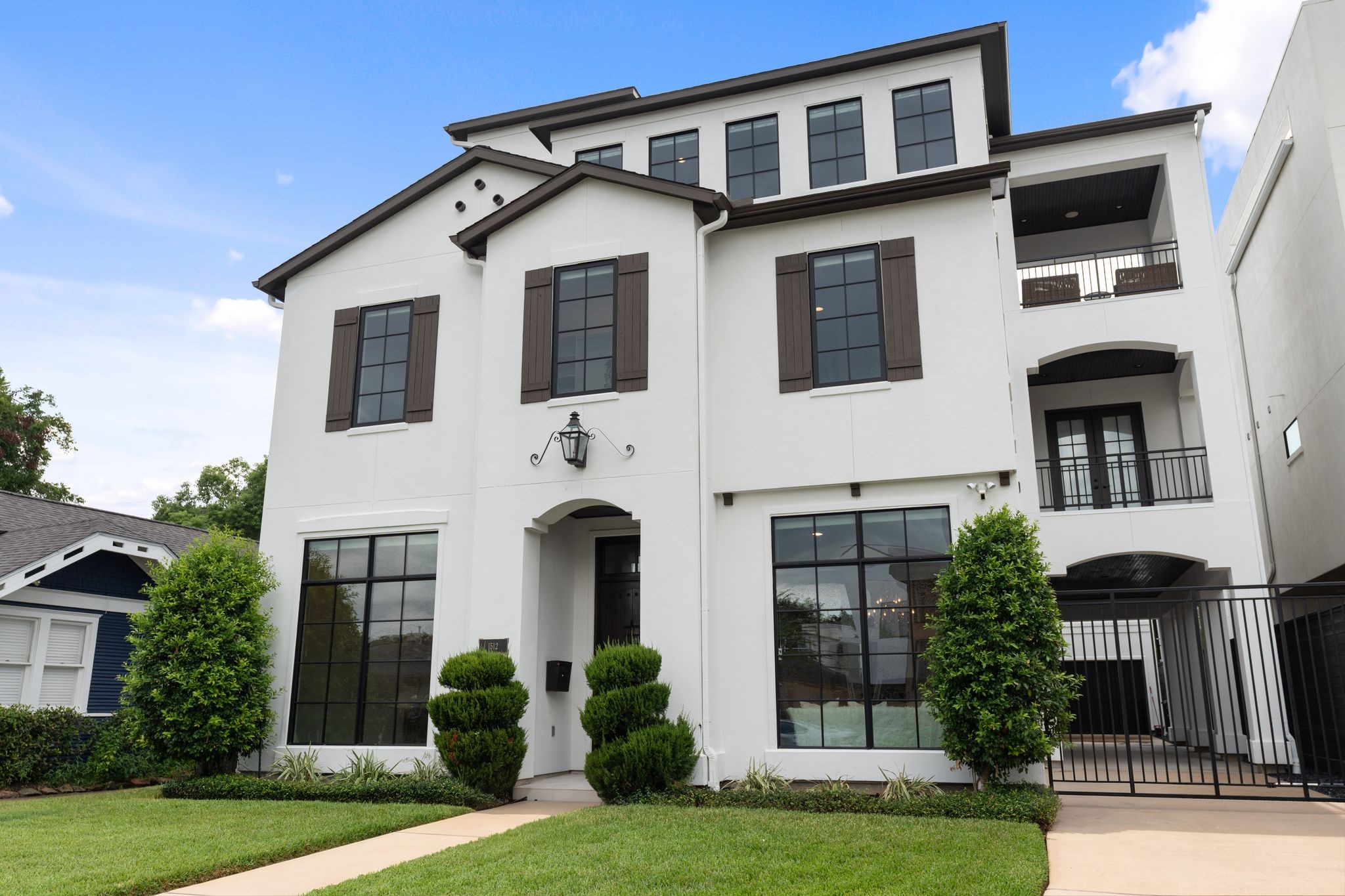 1512 Kipling Street Houston, TX 77006 - Photo 2 of 4 Gallery Image 2