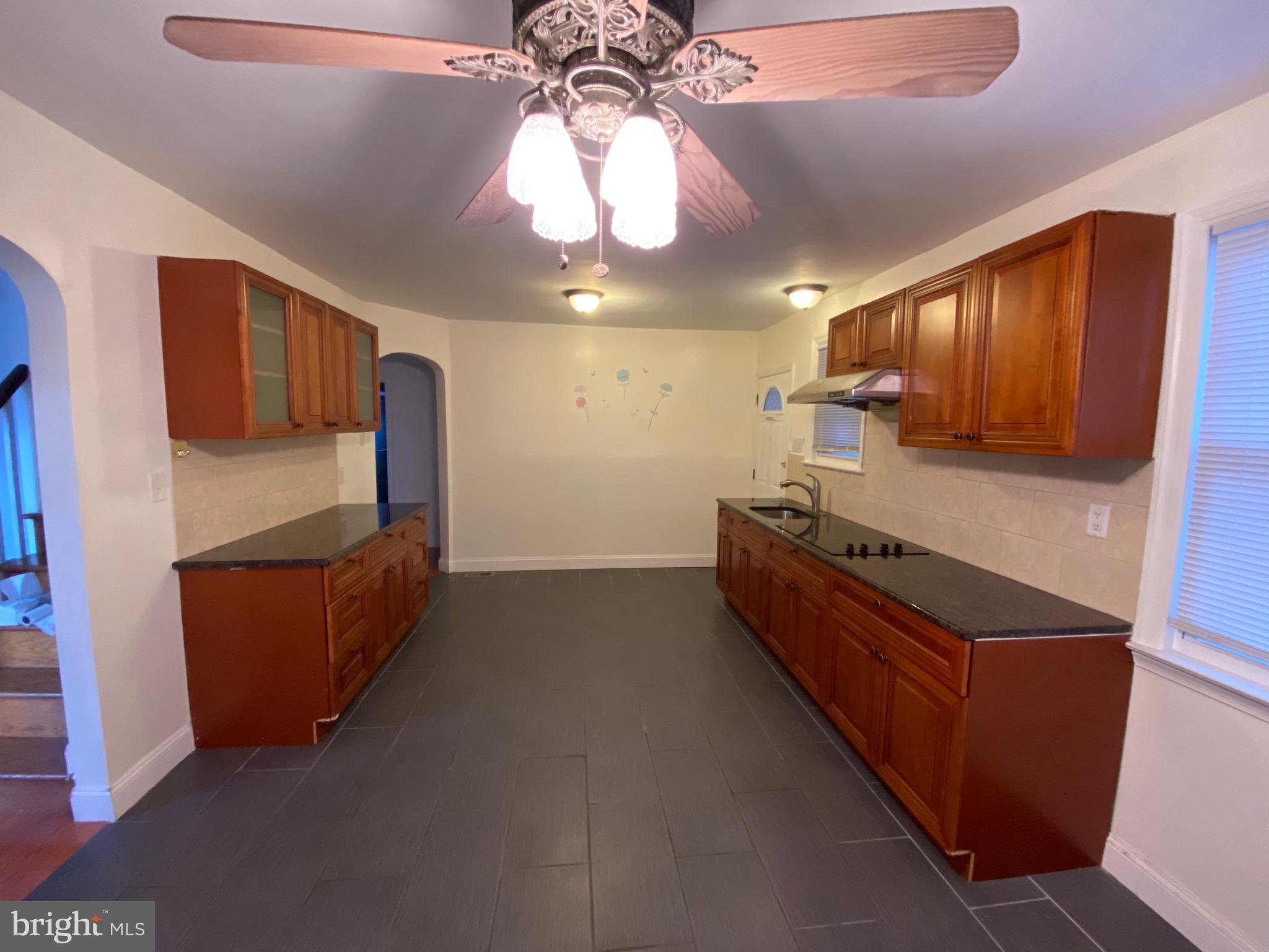 4417 Aberdale Road Philadelphia, PA 19136 - Photo 3 of 18 Gallery Image 3