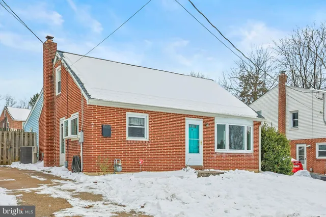 $250,000 | 102 Rockwood Avenue, York, PA 17406
