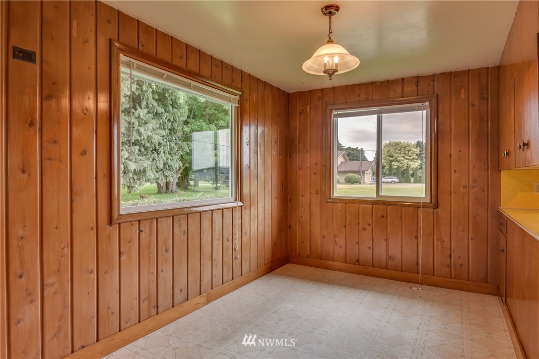 16464 Britt Road Mount Vernon, WA 98273 - Photo 5 of 19 Gallery Image 5