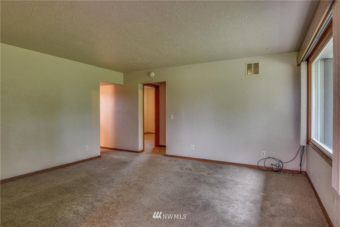 16464 Britt Road Mount Vernon, WA 98273 - Photo 7 of 19 Gallery Image 7
